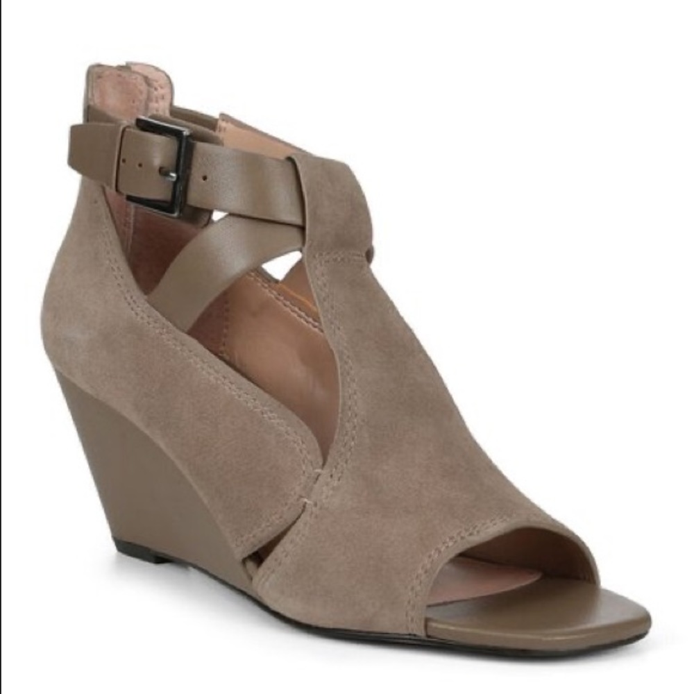 DONALD J. PLINER Dark Taupe Sila‎ Crisscross Suede Sandal